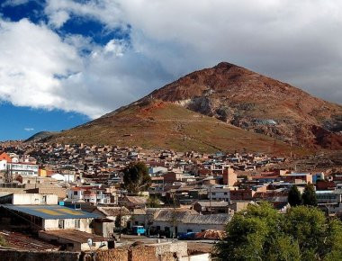 «Cerro Rico»: Το βουνό που «τρώει» τους άντρες! (φωτό)